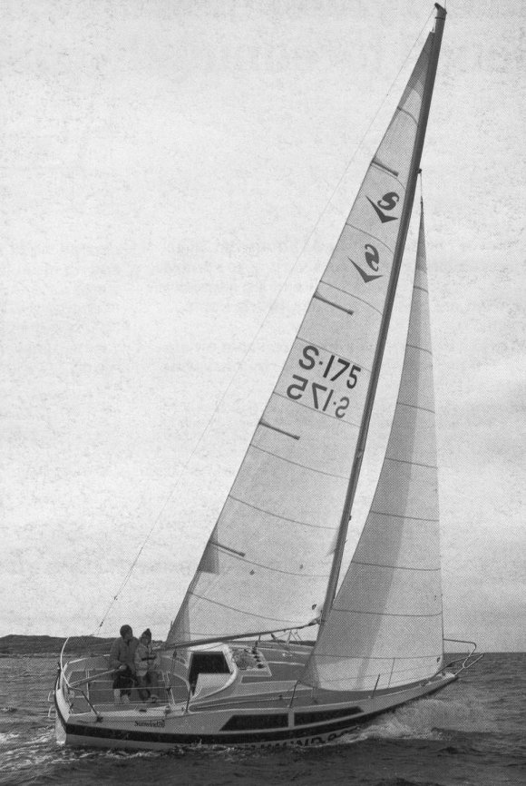 Sunwind 26 sailboat under sail