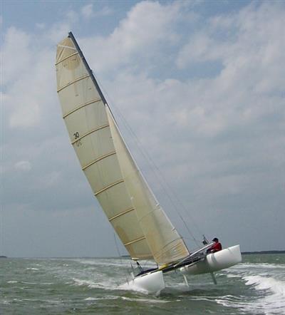 Arc 22 sailboat under sail