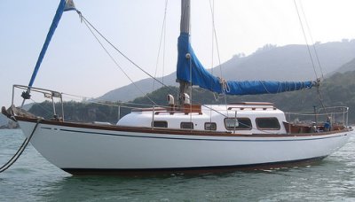 Taipan 28 sailboat under sail