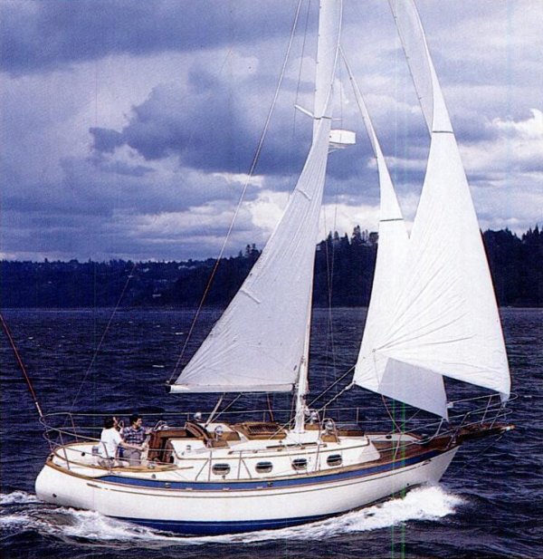 Tashiba 31 sailboat under sail