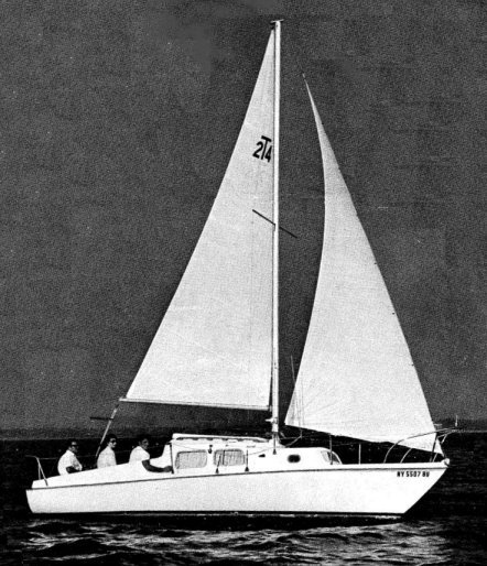 Tylercraft 24 sailboat under sail