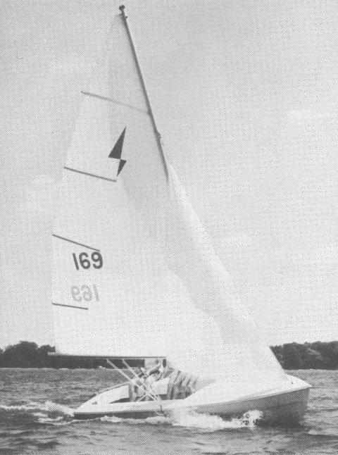 Upstart 16 sailboat under sail