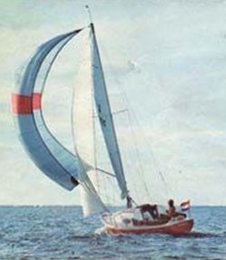 Victoire 25 sailboat under sail