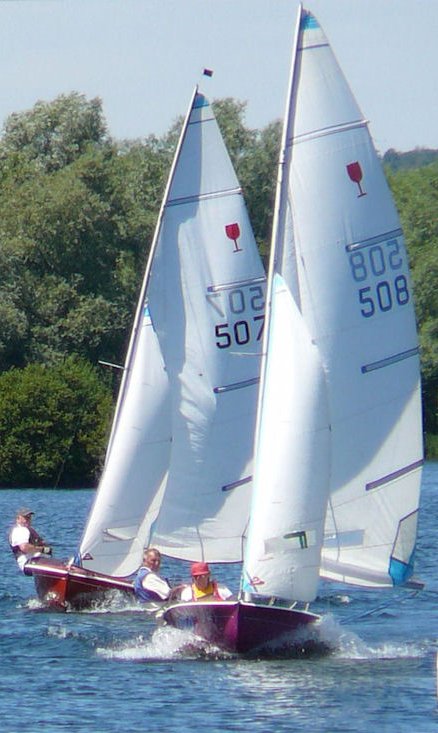 Wineglass 15 sailboat under sail